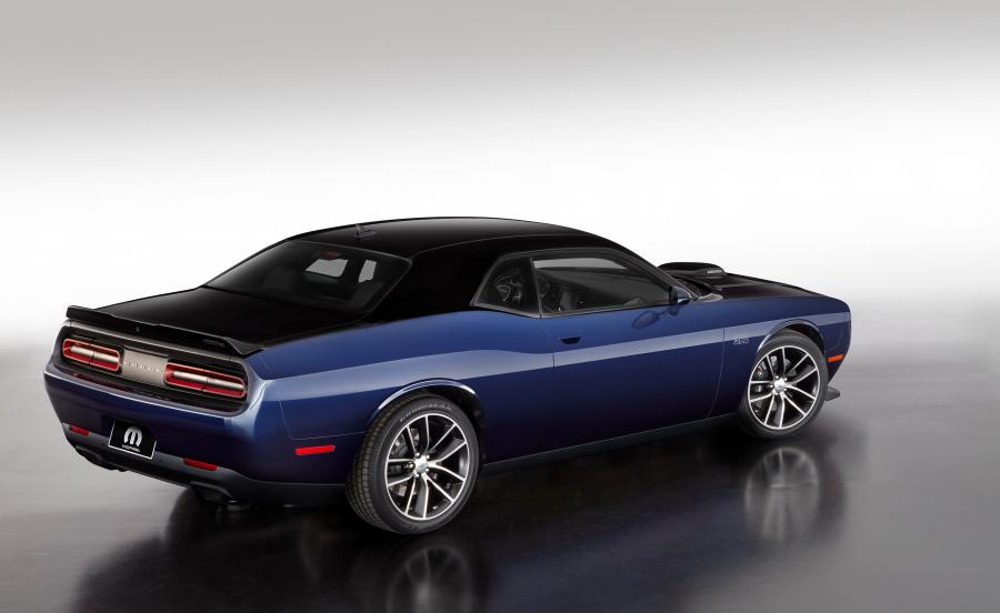  Dodge Challenger by Mopar 2017 года  (фото 4 из 25)
